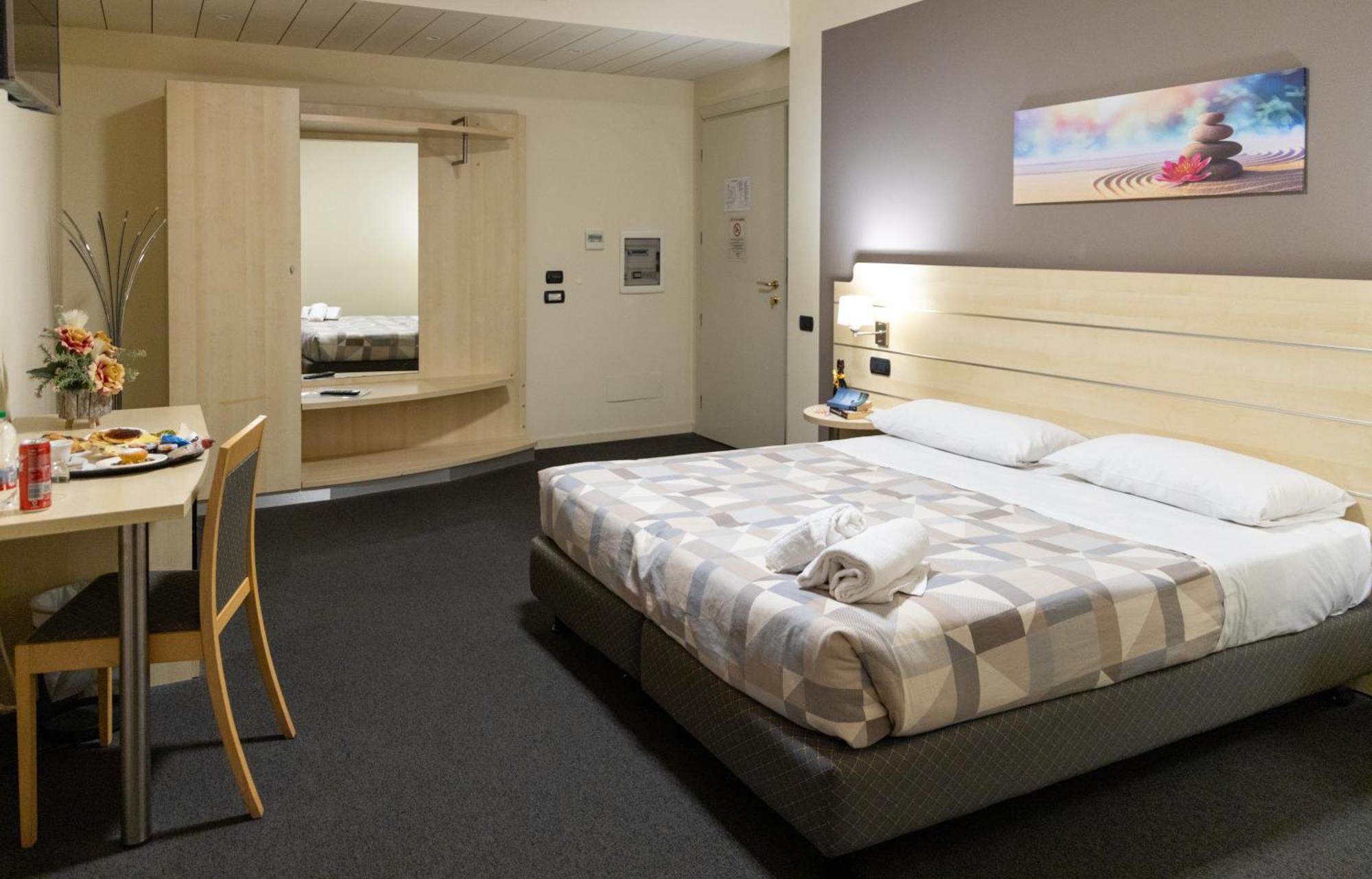 Hotel Giallo Noceto Eksteriør billede