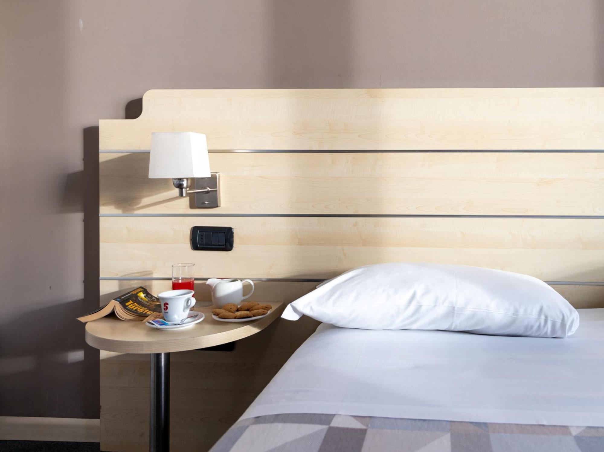Hotel Giallo Noceto Eksteriør billede