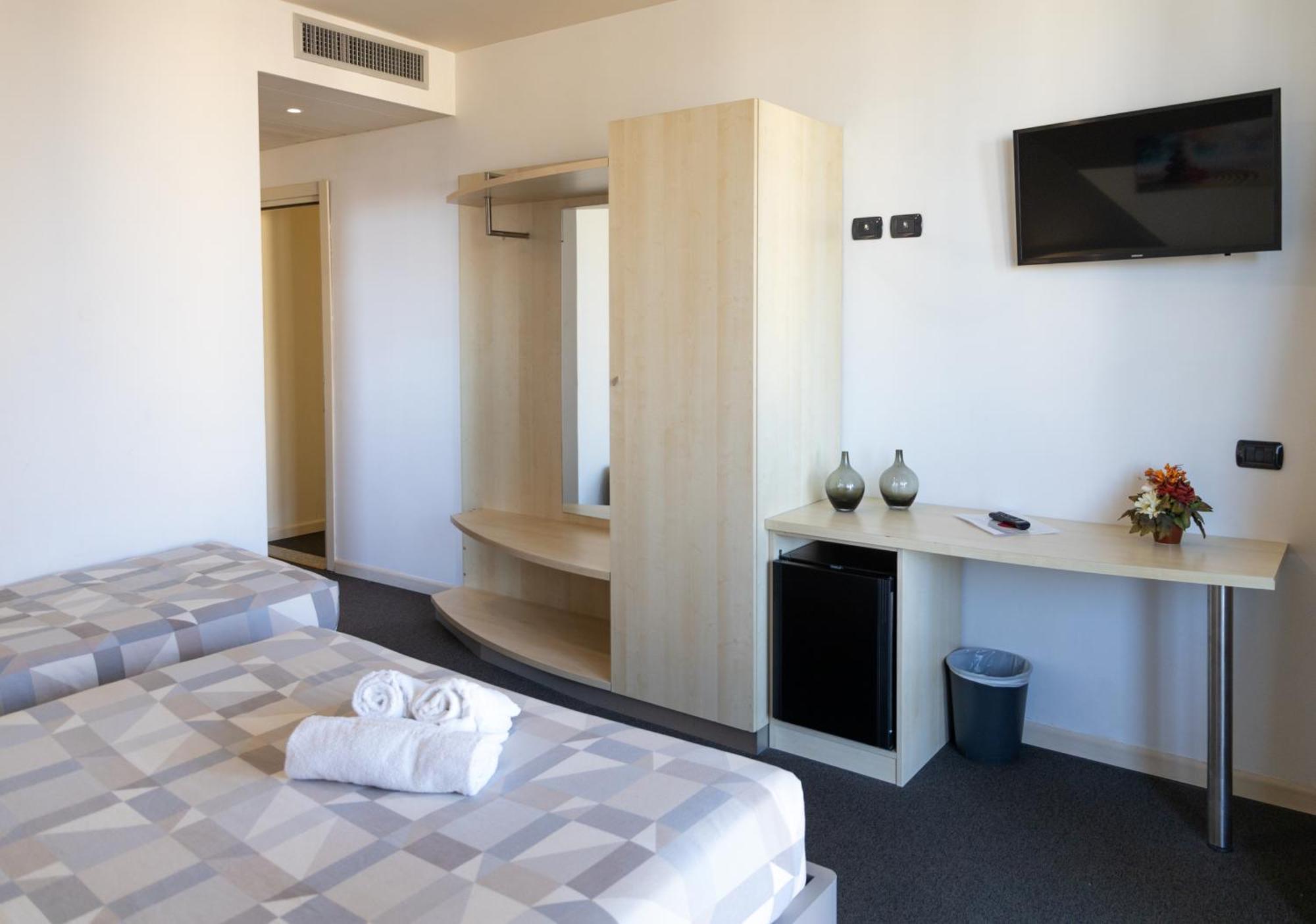 Hotel Giallo Noceto Eksteriør billede